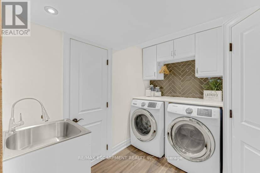 1482 Epping Road — photo 26 of 40