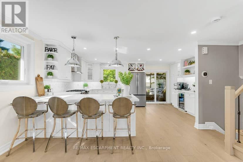 1482 Epping Road — photo 3 of 40