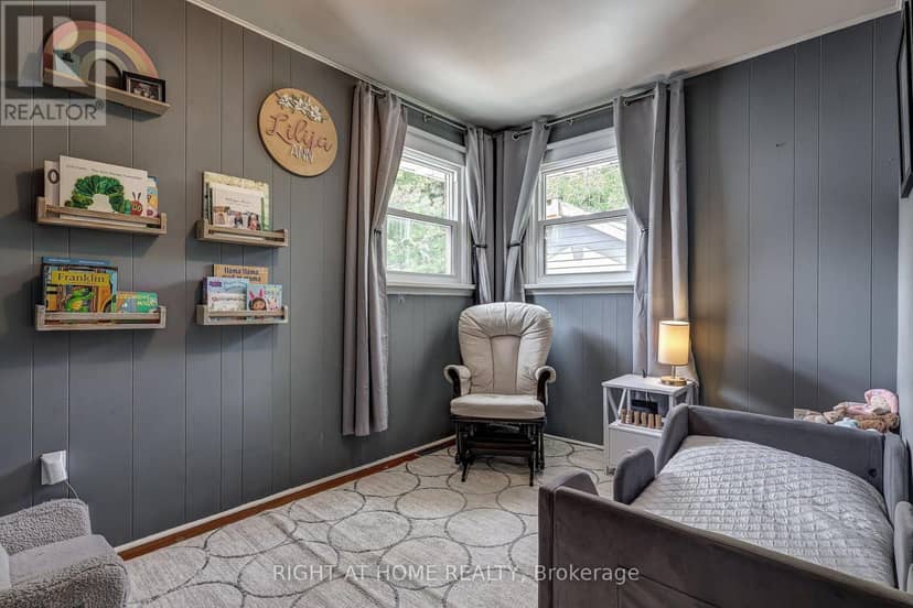 42 Graham Crescent — photo 16 of 35
