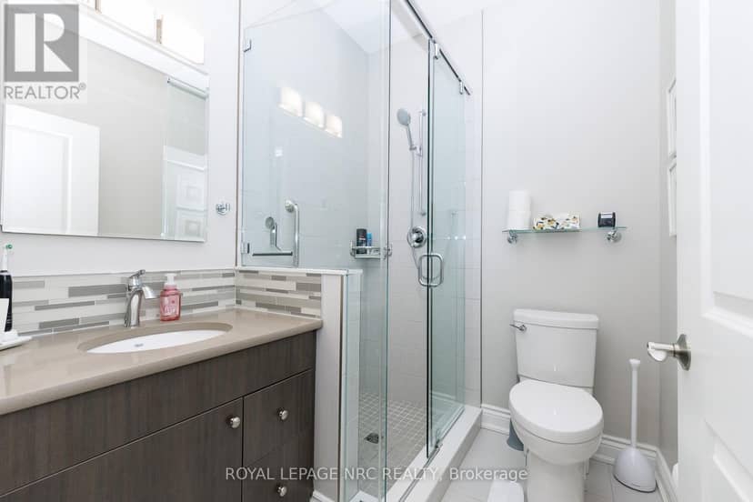 23 Francesco Crescent — photo 13 of 40