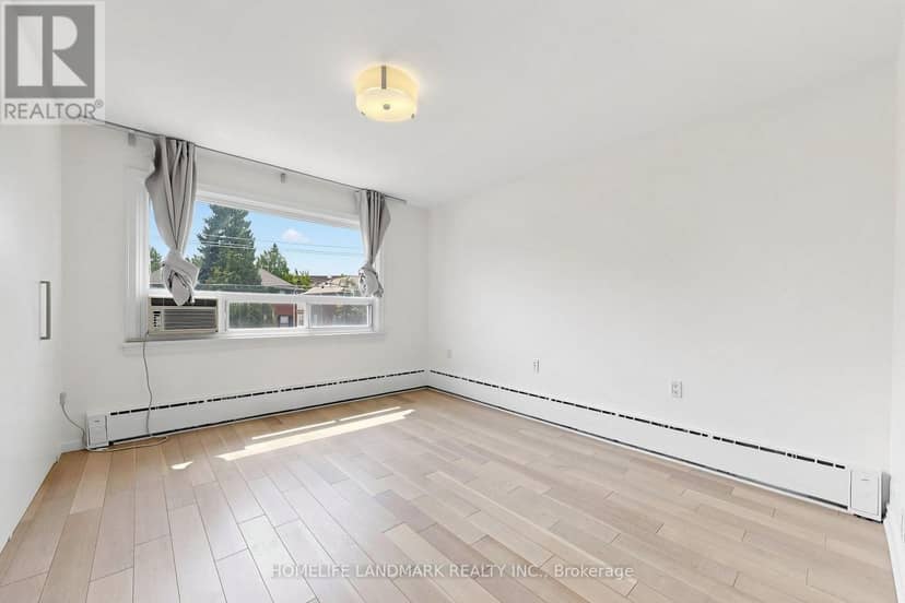 190 Lawrence Avenue W — photo 20 of 40