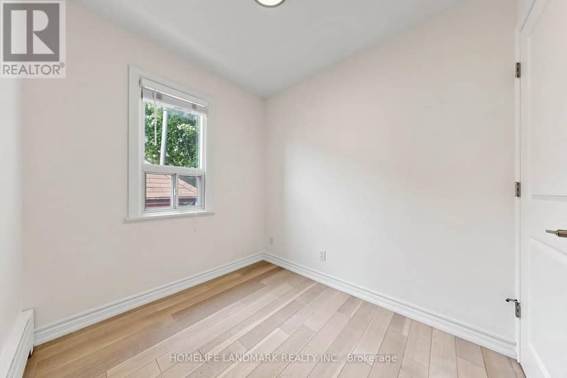 190 Lawrence Avenue W — photo 29 of 40
