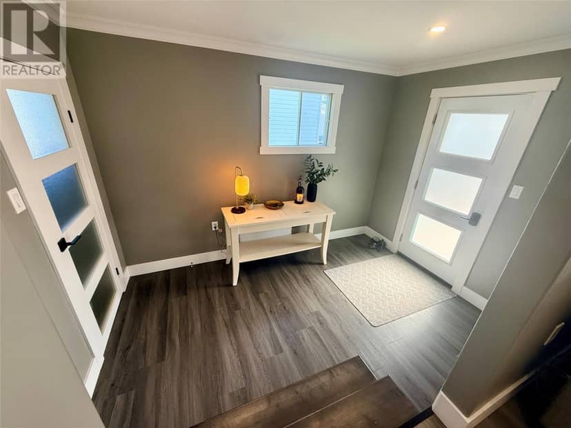 130 Bayview Road — photo 10 of 35