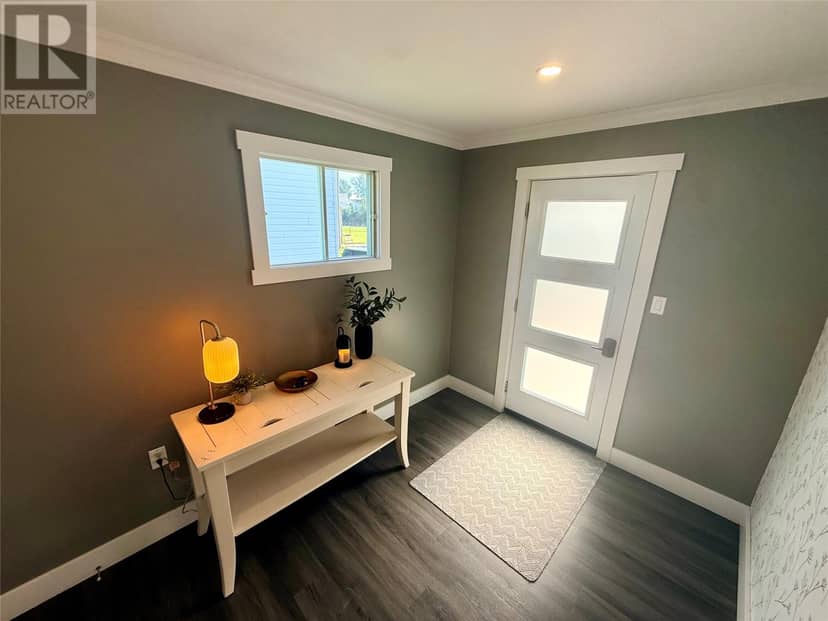 130 Bayview Road — photo 9 of 35