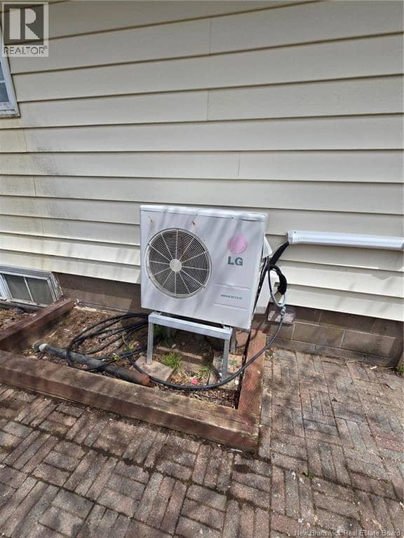 9522 Main Street — photo 10 of 18
