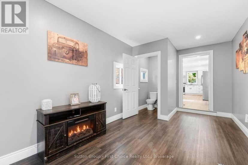 134 Trafalgar Street — photo 13 of 40