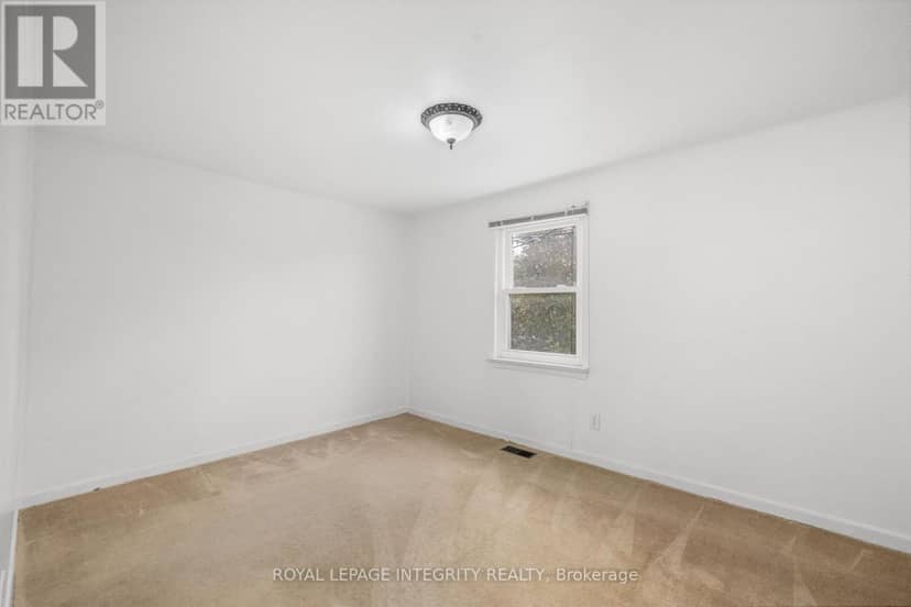 1081 Kenaston Street — photo 32 of 40