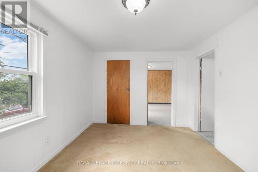 1081 Kenaston Street — photo 33 of 40