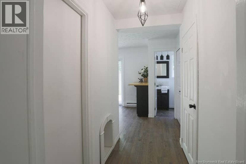 25 Hillsview Crescent — photo 30 of 40