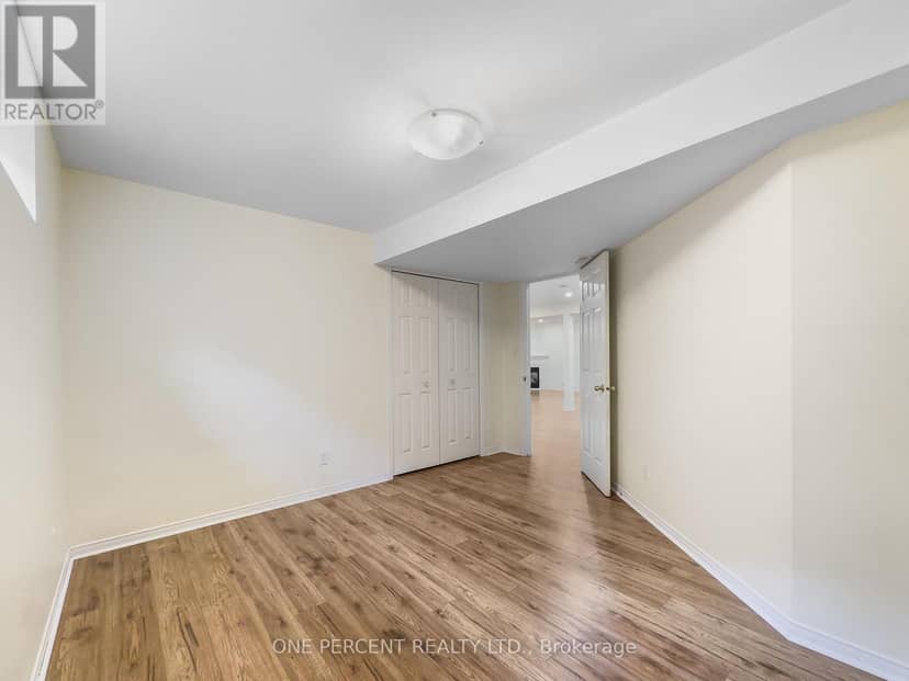 25 Hickory Grove — photo 38 of 40