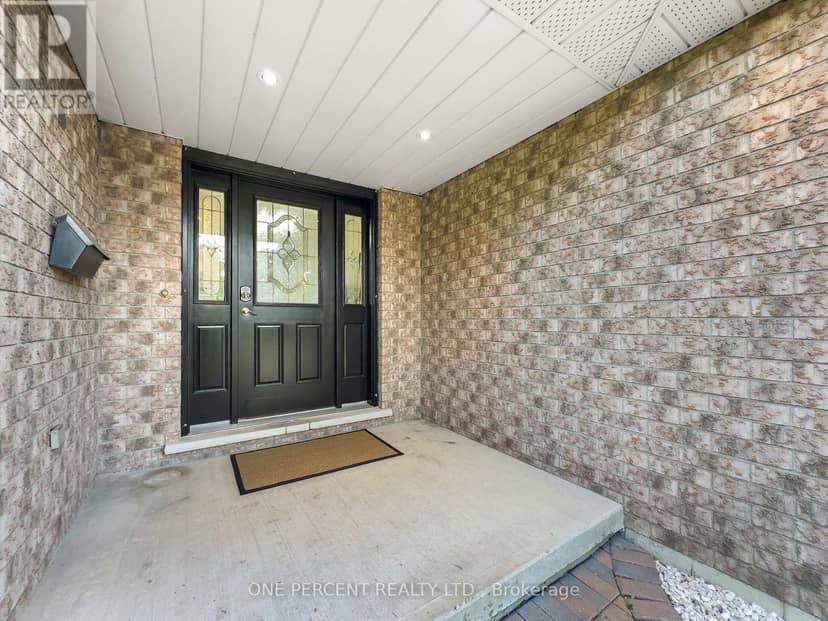 25 Hickory Grove — photo 4 of 40