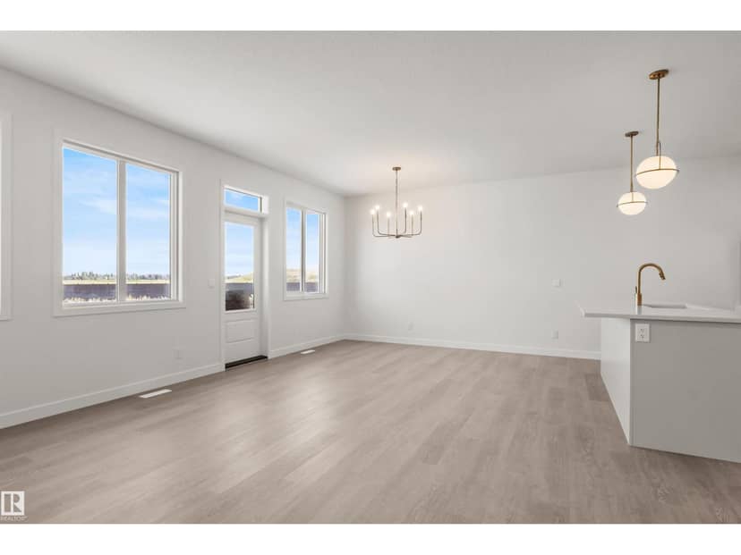 271 Paterson Li SW — photo 14 of 36
