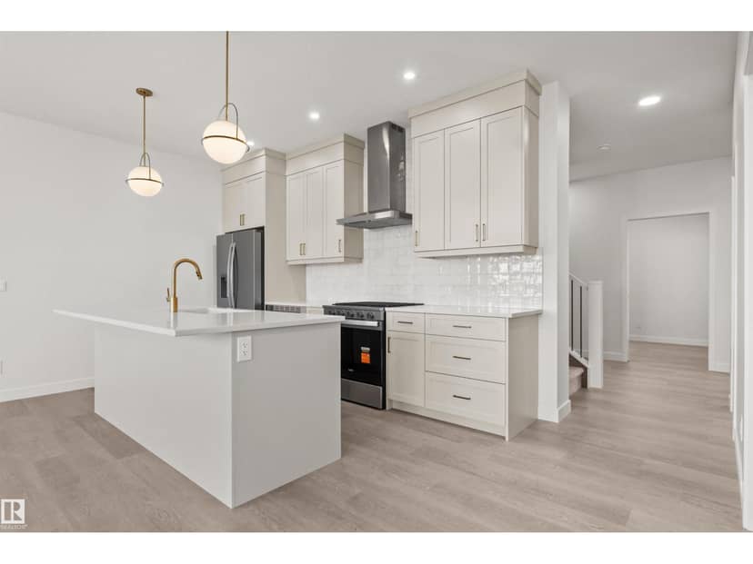 271 Paterson Li SW — photo 11 of 36