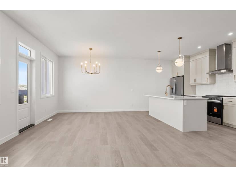 271 Paterson Li SW — photo 16 of 36