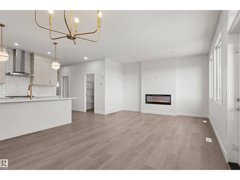 271 Paterson Li SW — photo 12 of 36
