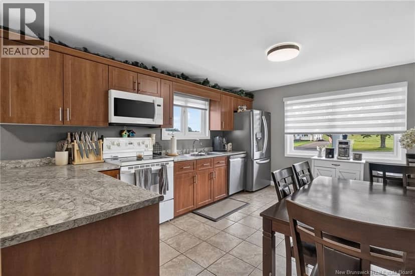779 Haut-Saint-Antoine — photo 3 of 40