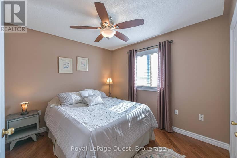 4662 Zachary Crescent — photo 18 of 40
