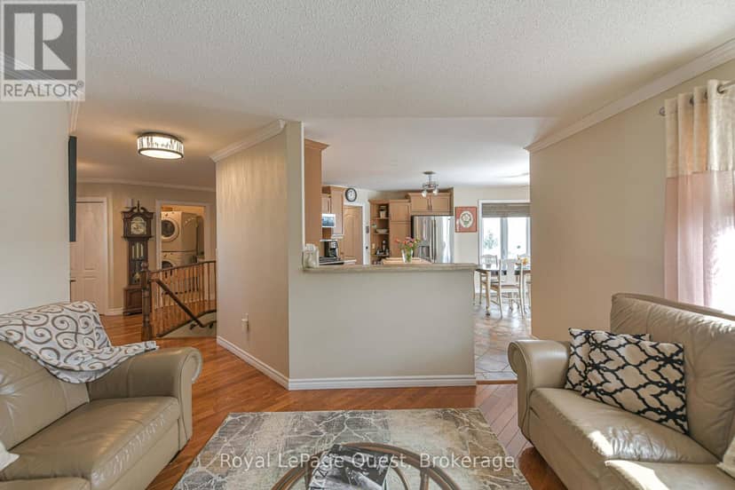 4662 Zachary Crescent — photo 32 of 40