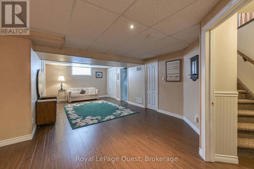 4662 Zachary Crescent — photo 33 of 40