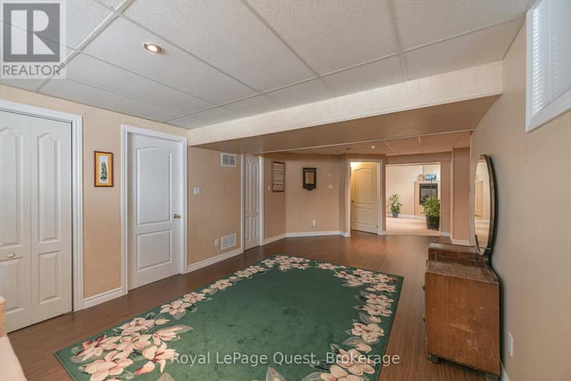 4662 Zachary Crescent — photo 35 of 40