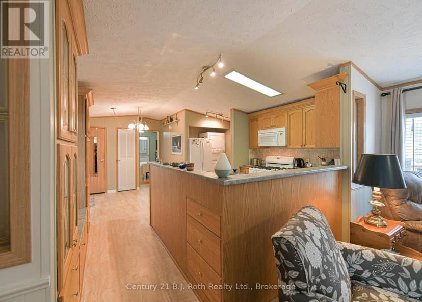 4128 Haines Street — photo 13 of 38