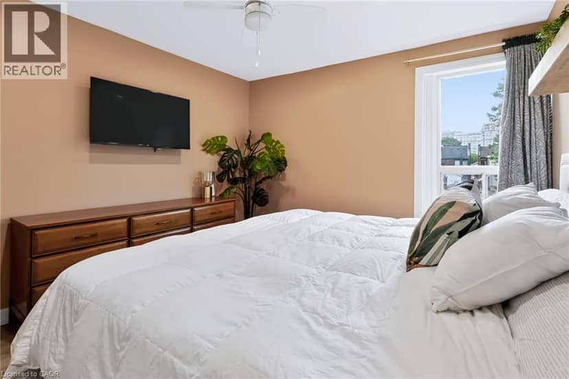 34 BAILLIE Street — photo 18 of 36