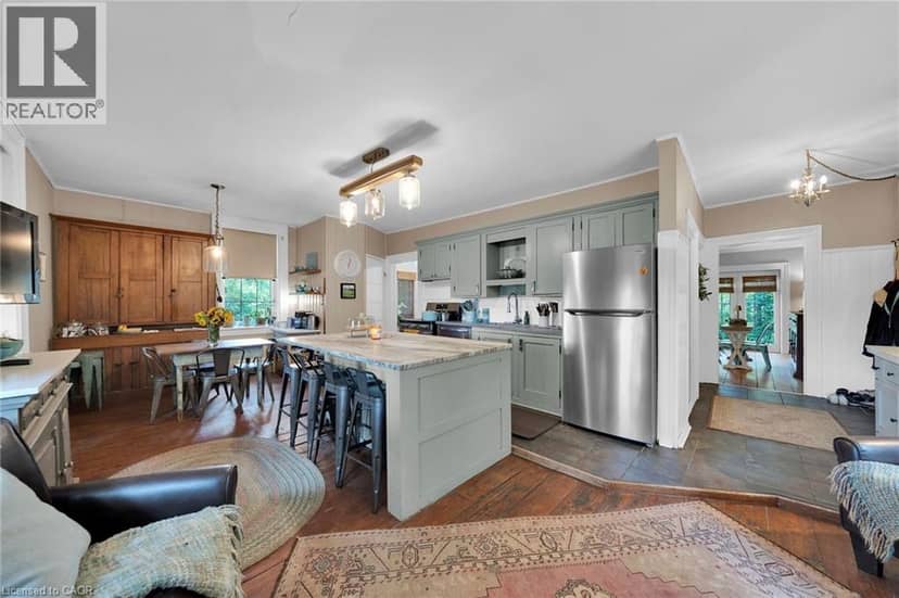 655 TOWNLINE Road W — photo 12 of 40