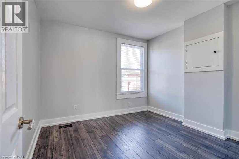 23 GIBSON Avenue — photo 16 of 27