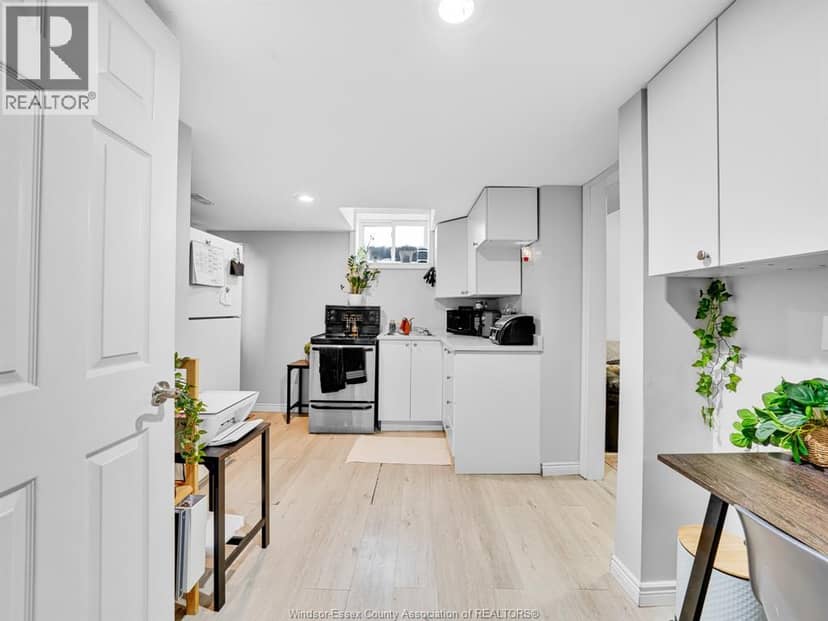 3329 Sandwich Street — photo 29 of 40
