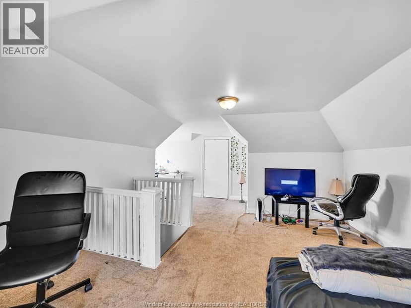 3329 Sandwich Street — photo 24 of 40