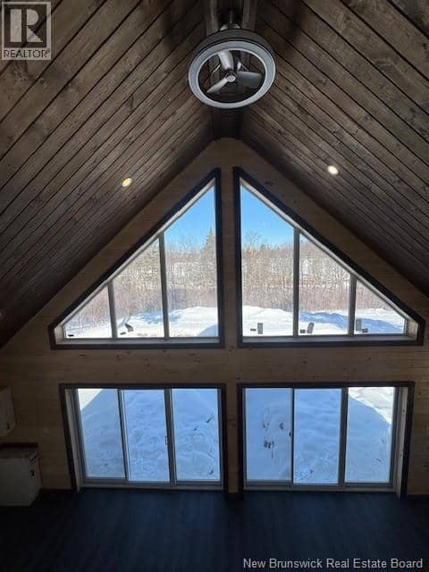 15 Hazel — photo 17 of 40