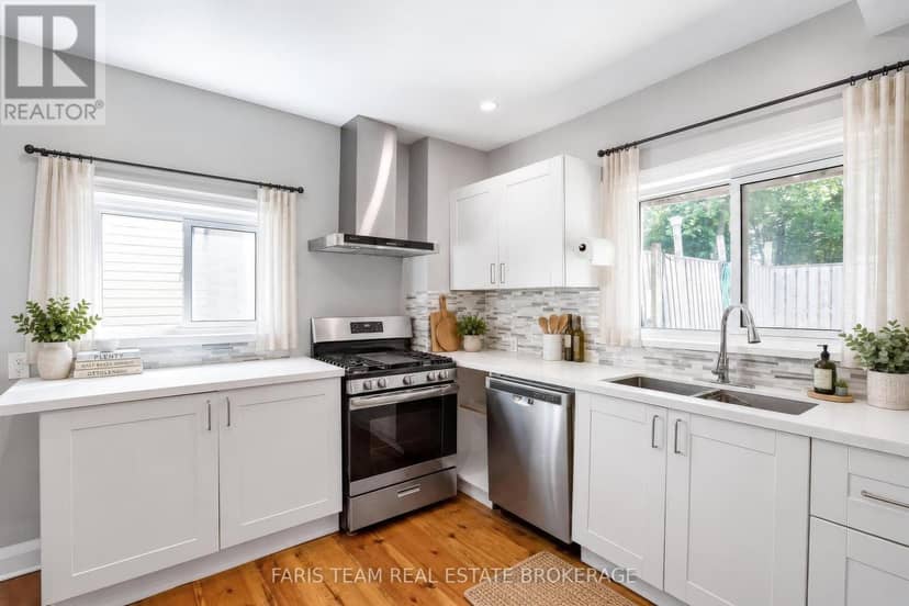 277 Gloucester Street — photo 4 of 30