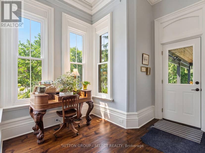 431 Albert Street — photo 12 of 40