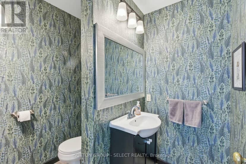 431 Albert Street — photo 19 of 40
