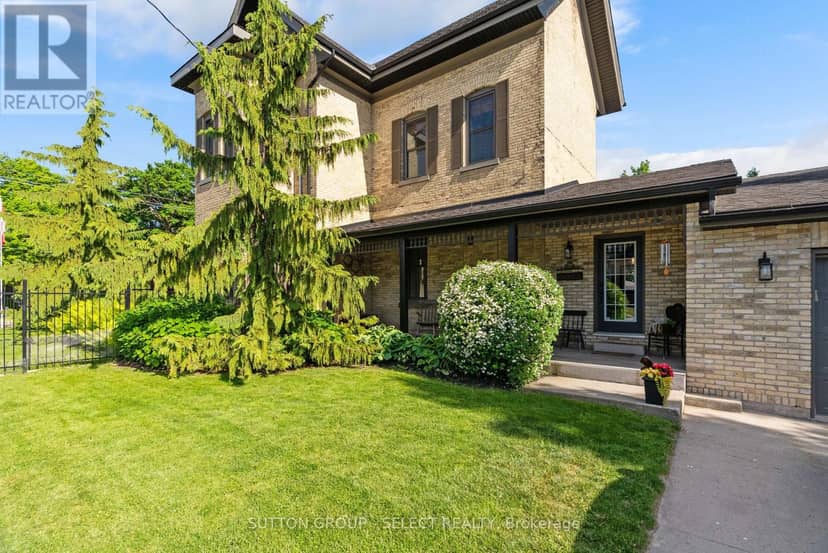 431 Albert Street — photo 2 of 40