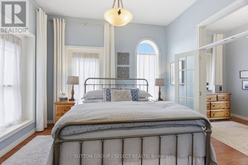 431 Albert Street — photo 24 of 40
