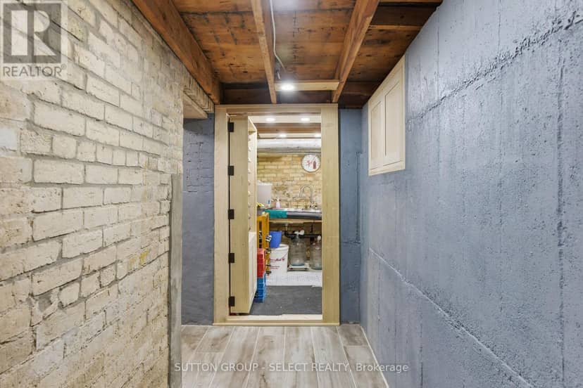 431 Albert Street — photo 33 of 40