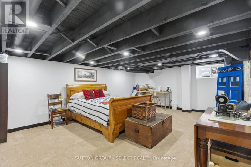 431 Albert Street — photo 34 of 40