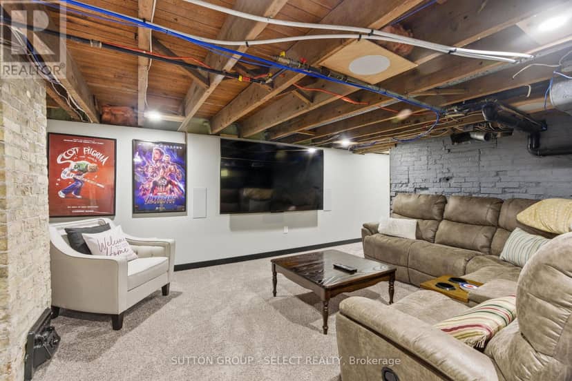 431 Albert Street — photo 35 of 40