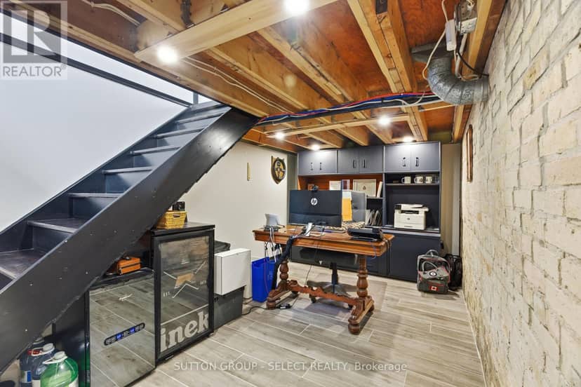431 Albert Street — photo 37 of 40