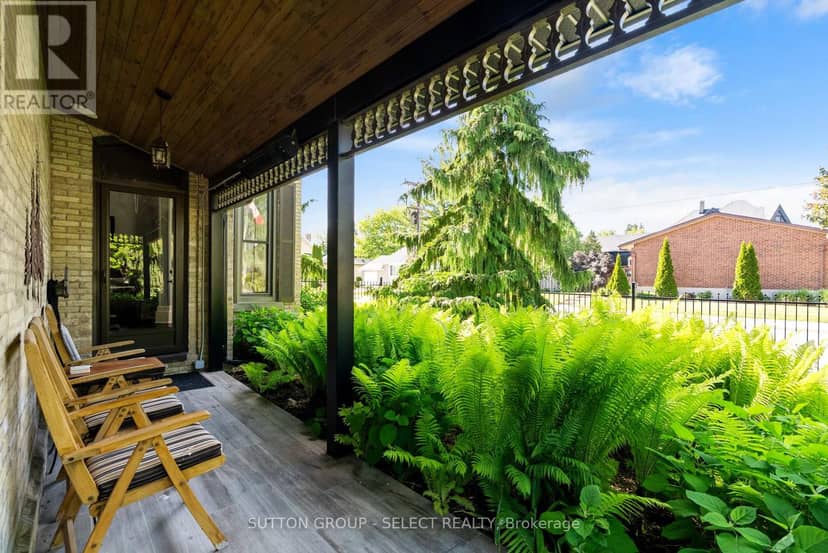 431 Albert Street — photo 6 of 40