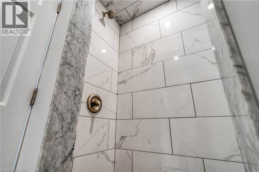 23 GIBSON Avenue — photo 4 of 27