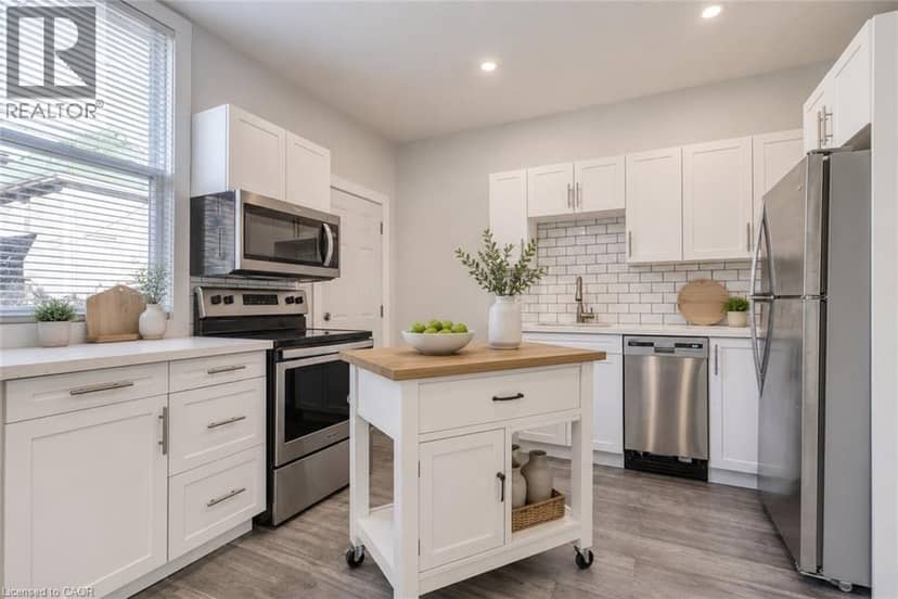 23 GIBSON Avenue — photo 9 of 27