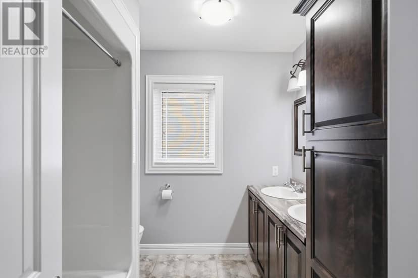 56 Bondar Street — photo 17 of 40