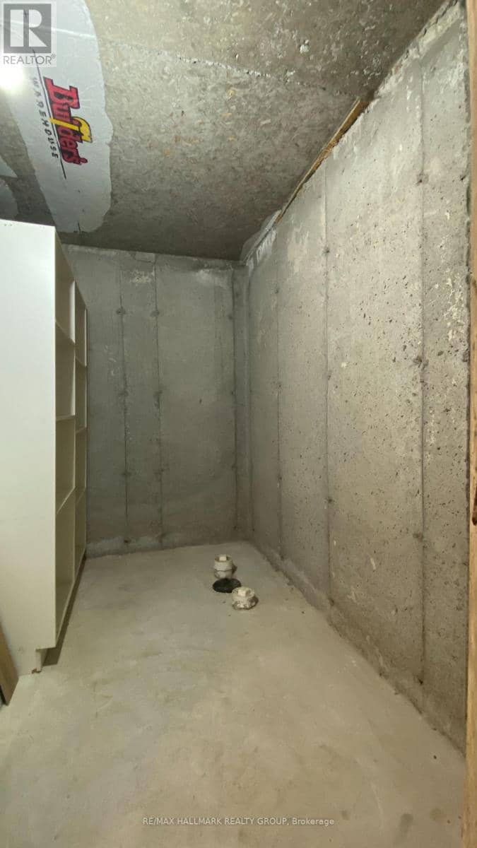 128 Grenadier Way — photo 34 of 40