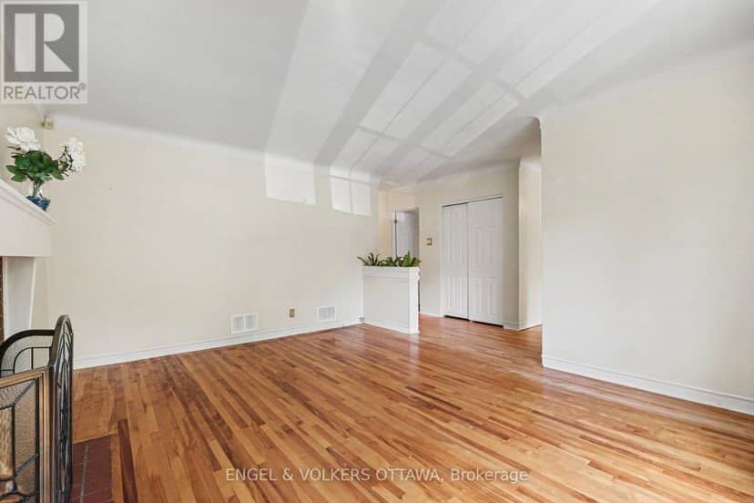 325 Summit Avenue — photo 9 of 30