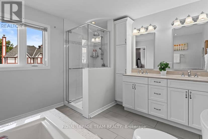 2756 Massicotte Lane — photo 17 of 33