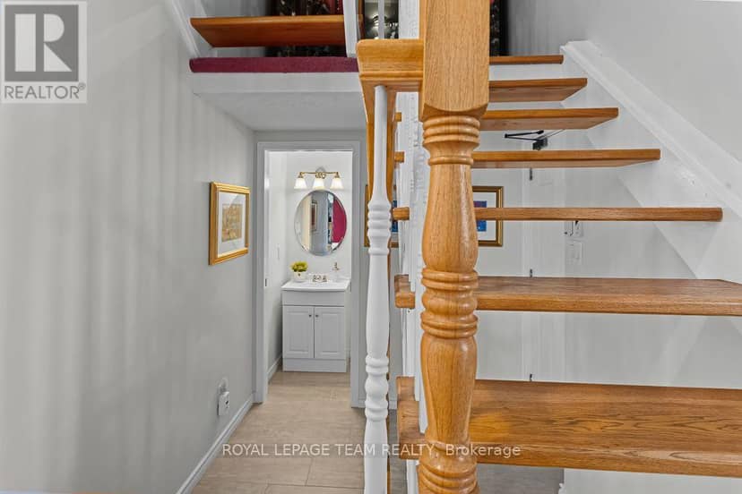 2756 Massicotte Lane — photo 21 of 33