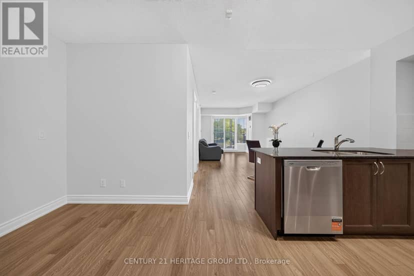 234 - 701 Sheppard Avenue W — photo 5 of 40