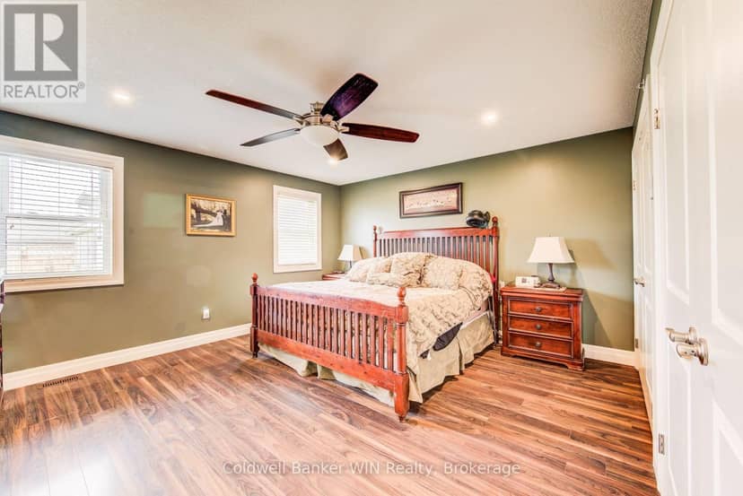 1025 Reserve Avenue S — photo 20 of 40